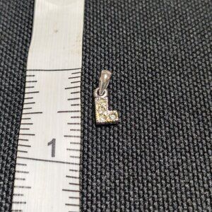 Cute Silver 'L' Initial Charm Pendant with Sparkling Accents